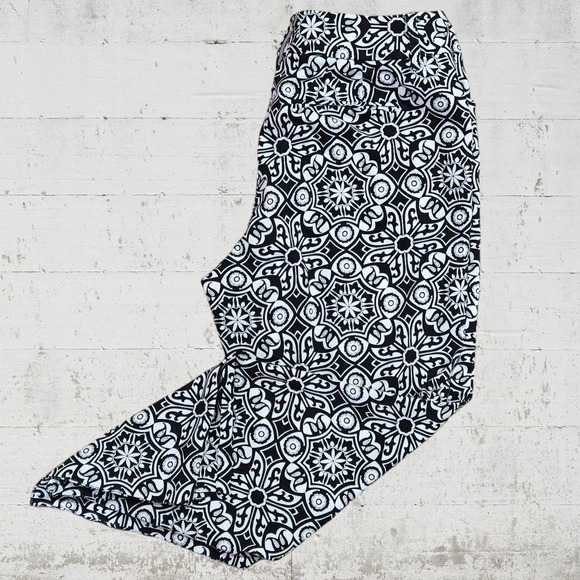 Y2K Talbots Black White Medallion Pattern Capri Cropped Pants Size 8 Petites - Picture 8 of 8